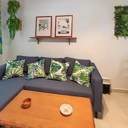 Three Bedroom Cozy In Torrevieja