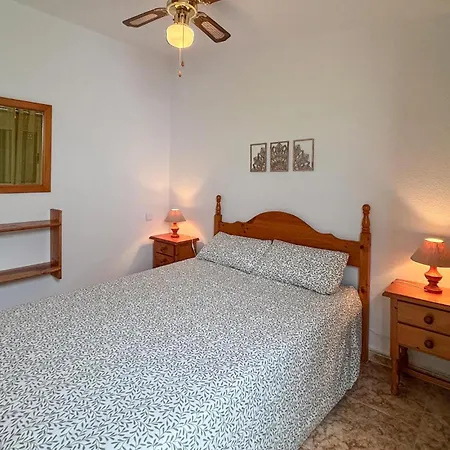 Three Bedroom Cozy In Apartamento