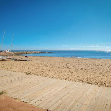 Apartamento Three Bedroom Cozy In *