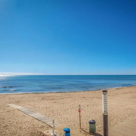 Apartamento Three Bedroom Cozy In Torrevieja