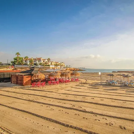 Three Bedroom Cozy In Apartamento Torrevieja